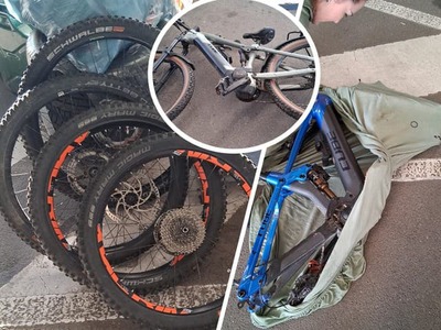 Pohotová reakcia príslušníkov Finančnej správy na hraničnom priechode Vyšné Nemecké viedla k odhaleniu dvoch odcudzených elektrobicyklov. Nachádzali sa v dodávke s ukrajinskou evidenčnou značkou, ktorá prevážala celkovo desať bicyklov. Na podozrivé vozidlo upozornil majiteľ jedného z ukradnutých bicyklov.