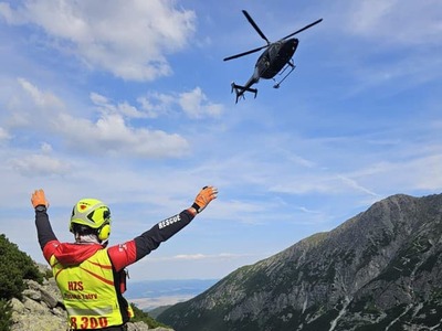 Vo Vysokých Tatrách v sobotu popoludní po páde zahynul poľský 37-ročný horolezec. K tragickej udalosti došlo v oblasti Východnej Žeruchovej veže. Informovala o tom Horská záchranná služba (HZS).
