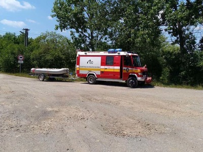 Piatkové ráno na východe Slovenska poznačila obrovská tragédia na vode. Na obľúbenom jazere v katastri obce Čaňa objavili nehybné ľudské telo. Hoci v tom čase na mieste hrdinsky zasiahol hasič v civile a neskôr sa k nemu pridali záchranári, človeku už nedokázali pomôcť.