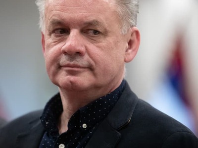 Exprezident Andrej Kiska mal nehodu na bicykli, po ktorej skončil s vážnym poranením ruky.