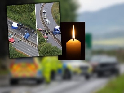 Sedem ľudí zahynulo v sobotu pri zrážke civilného vozidla s policajným autom neďaleko mesta Middlesbrough na severovýchode Anglicka. Informuje o tom agentúra Reuters a televízia Sky News a BBC.