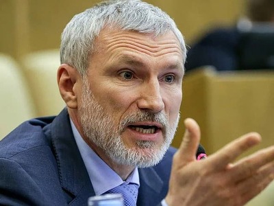 Napätie medzi Ruskom a Fínskom sa opäť vyostrilo. Ruský poslanec Alexej Žuravľov ostro kritizoval rozhodnutia Helsínk a vyhlásil, že Moskva má dostatok vojenskej techniky na to, aby zničila polovicu fínskeho územia. Jeho slová zazneli krátko po oznámení novej obrannej spolupráce Fínska so Spojenými štátmi.