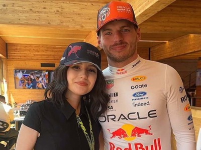 Pre niekoho možno iba pár sekúnd, pre ňu okamih, ktorý jej zostane navždy. Počas uplynulého víkendu sa v susednom Maďarsku jazdili preteky F1. Len kúsok od našich hraníc sa tak zhromaždili najväčšie hviezdy motošportu, čo využili aj mnohí fanušíkovia zo Slovenska. Špeciálna príležitosť sa však naskytla konkrétne jednej z nich, 18-ročnej Nine, ktorej život už po druhýkrát postavil do cesty rakovinu. Splnila si veľký sen - stretla svoj idol, niekoľkonásobného majtra sveta Maxa Verstappena.