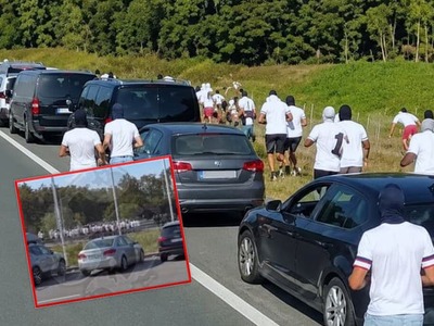 DRAGANIĆ – Hlavný ah smerom na chorvátsky Záhreb zostal koncom uplynulého týždňa doslova zablokovaný. Spôsobili to fanúšikovské tábory, ktoré mali v pláne sa pobiť na jednom z miestnych odpočívadiel. Doprava zostala úplne paralyzovaná. Zasahovala aj policajná helikoptéra.