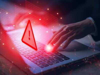 Falošná CAPTCHA od Cloudflare môže vyzerať ako obyčajné overenie, že nie si robot. Bezpečnostní výskumníci však upozorňujú na nový útok, pri ktorom práve ...