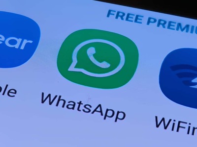 WhatsApp už dávno neslúži iba na písanie s ľuďmi. Meta do aplikácie postupne pridáva svoju umelú inteligenciu a teraz otvára dvere aj ďalším ...