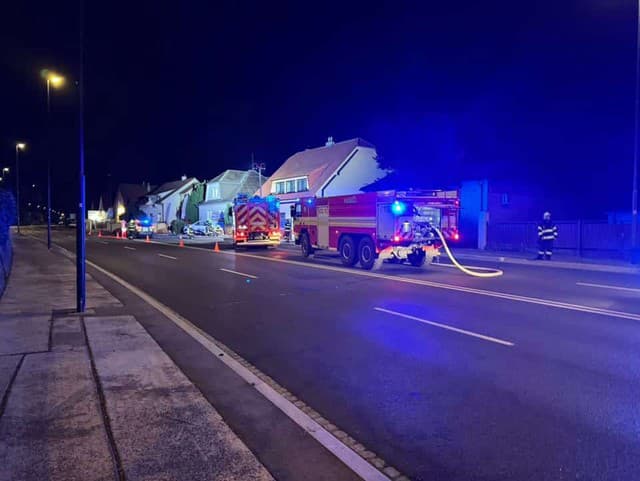 HROZNÁ NEHODA v meste: Hlásia škody aj únik plynu! Šokujúce detaily