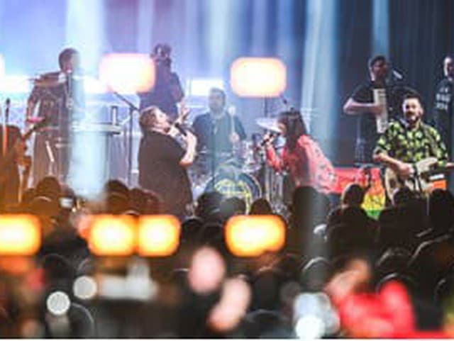 FOTO: Para a Jana Kirschner v top kulturáku v Ladciach... v Ladcoch!