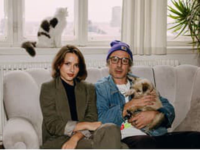 Koncerty pre viaceré generácie: Bratislava a Praha zažijú poctu Dežovi Ursinymu v podaní jeho syna a Niny Kohout