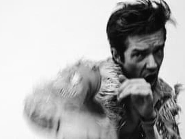 Brandon Flowers vydal nový album Thrasher. Frontman The Killers sa vracia k sólovej tvorbe po viac ako dekáde