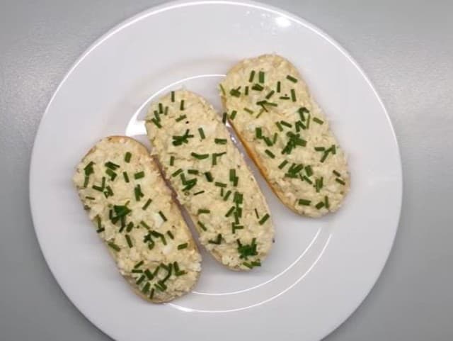 VIDEOTIP Rýchla karfiolová nátierka: Jednoduchý recept na chutné raňajky i večeru