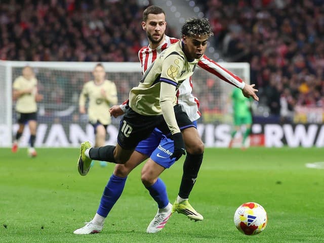 Dávid Hancko vygumoval hviezdneho Yamala: Barcelona na pôde Atlética zažila polčas hrôzy