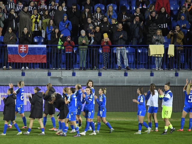 Proti Slovensku bude približne 10-tisíc fanúšikov: Chceme historický výsledok, znie z kabíny