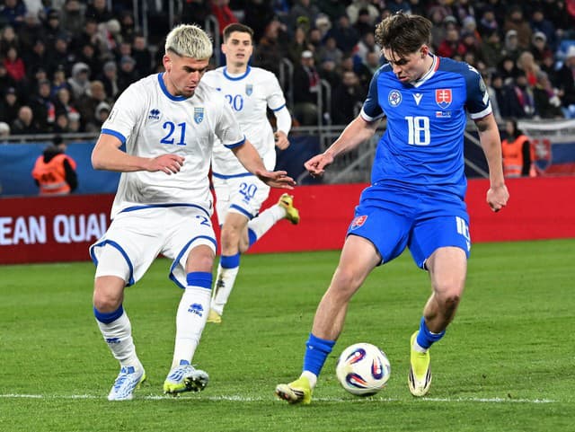 Zranenie Sauera v kvalifikácii neostalo bez odozvy! Feyenoord žiada od SFZ finančnú kompenzáciu