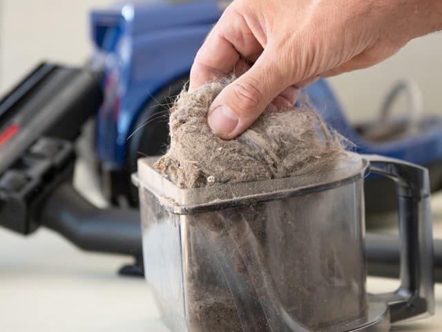Zápach z vysávača nemusí znamenať plné vrecko! TENTO skrytý problém mnohí prehliadajú