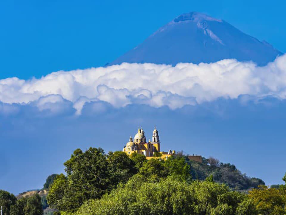 Mexická perla v tieni sopky: Puebla ukrýva najväčšiu pyramídu sveta
