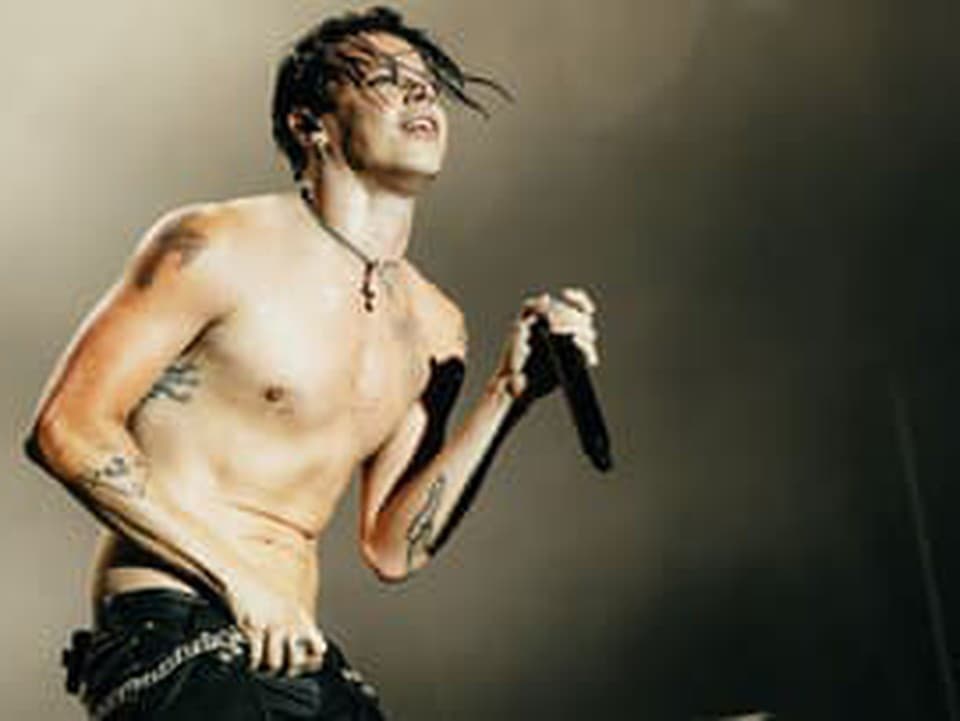 Bludfest 2026 splnil vysoké očakávania. Yungblud v Hradci Králové odpálil emočný ohňostroj a vytvoril dokonalý safe space