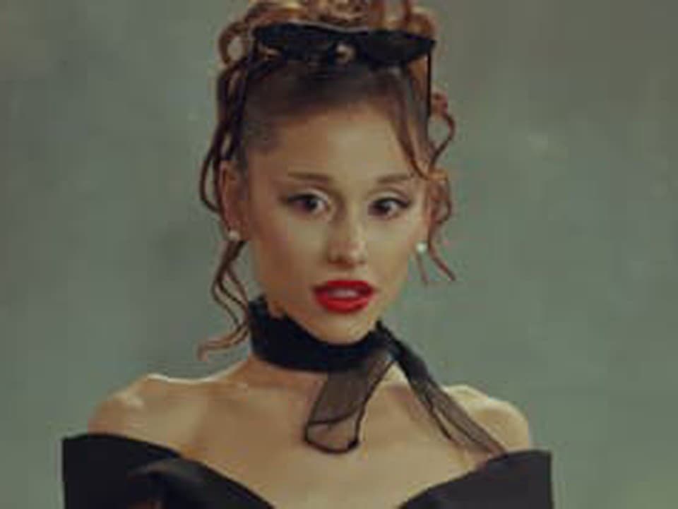 Ariana Grande sa po skončení turné stiahne z verejnosti. Reaguje na vlnu kritiky svojej vychudnutej postavy