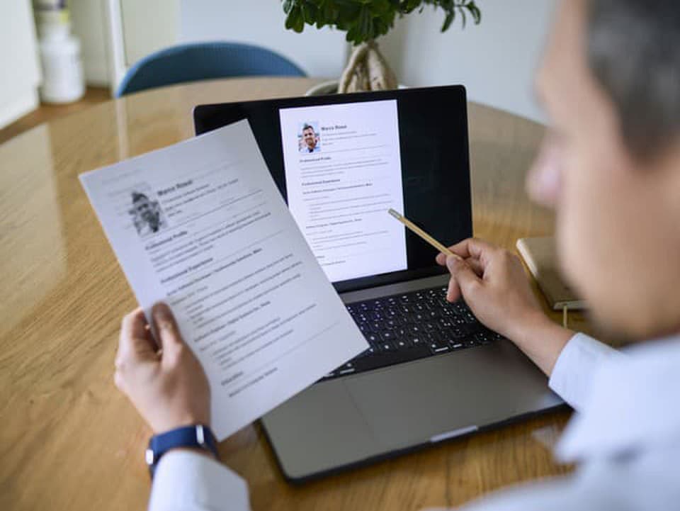 Ako napísať moderné CV pre rok 2026: Čo vymazať a aké zručnosti vrátane AI zvýrazniť