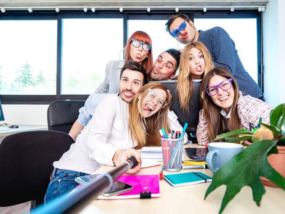 Nová éra na slovenskom trhu práce: Mladí preberajú kormidlo a diktujú podmienky