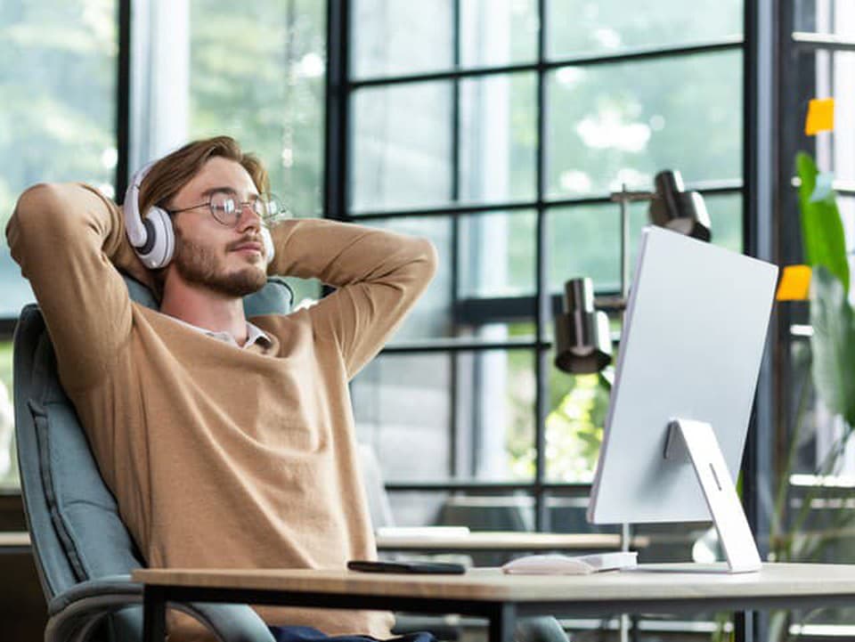 Nestíhate v práci a hlava vám ide naplno? Mindfulness môže byť vaša tajná zbraň