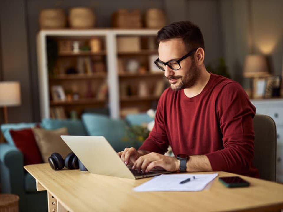 Chcete slobodu, vyšší príjem a prácu podľa seba? Takto začnete podnikať bez chaosu a zbytočných chýb