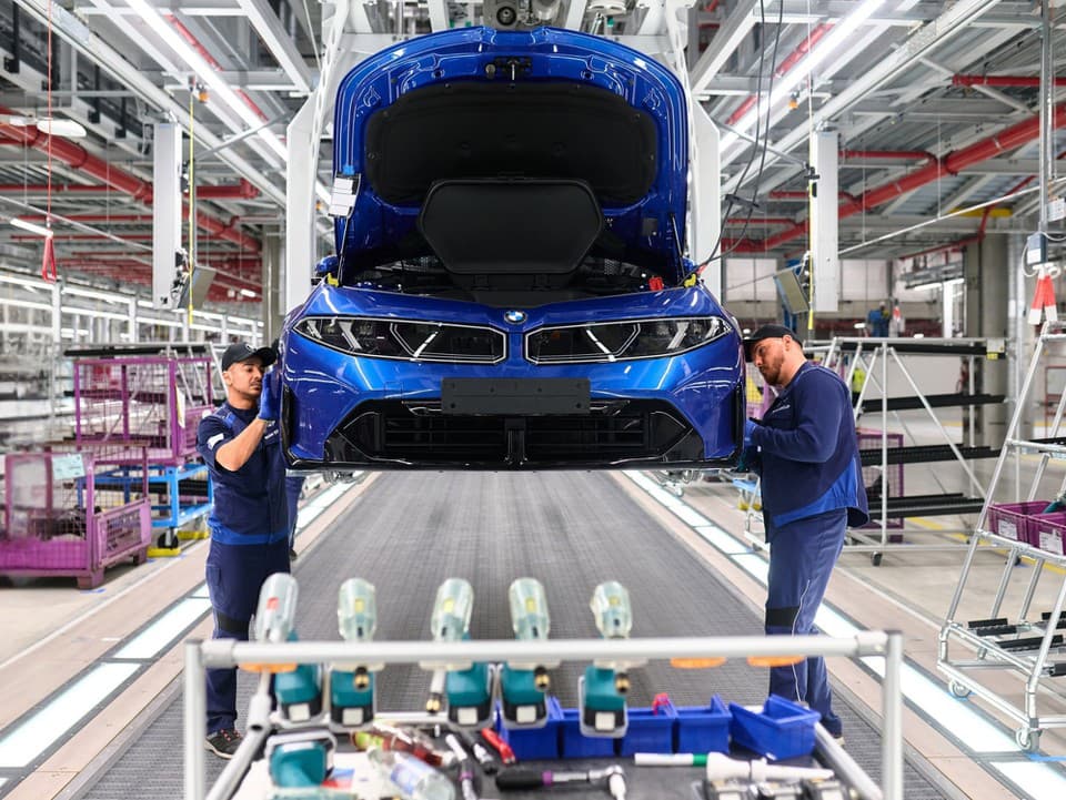 BMW radu 3 čaká veľká zmena: Automobilka mení spôsob jeho výroby! (foto)