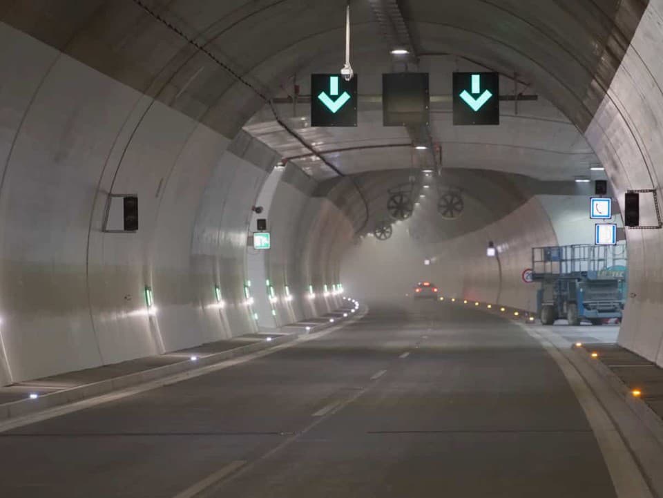 Veľký posun na diaľnici do Košíc: Po dlhých rokoch výstavby otvorili nový úsek s tunelom Višňové! (foto)