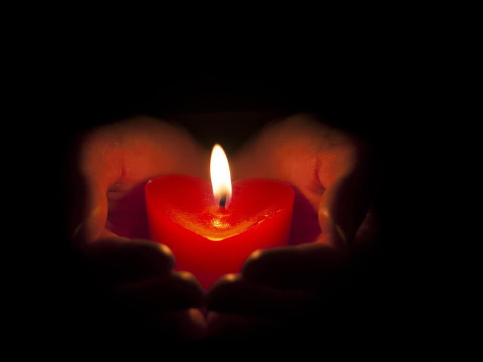 Od Armaniho po zakladateľa FedExu: Pozrite si zoznam miliardárov, s ktorými sa svet tento rok rozlúčil