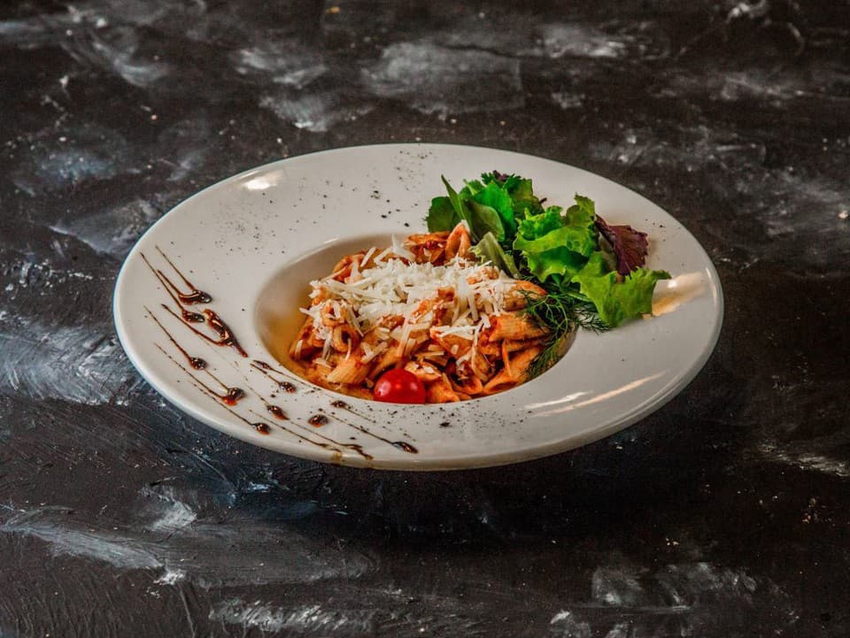 RECEPT na dnes: Jednoduché cestoviny arrabbiata – hotové do pol hodiny a plné chuti