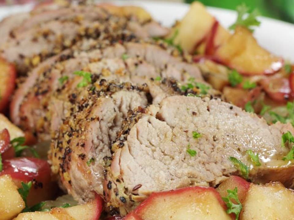RECEPT na dnes: Bravčové karé s jablkami a horčicovou omáčkou – chuť jesene na jednom tanieri