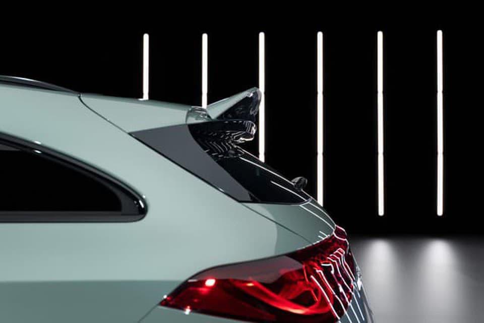 FOTO/VIDEO: Mercedes-AMG CLA 45 - silnejší a rýchlejší, než kedy predtým. Týmto nás šokoval