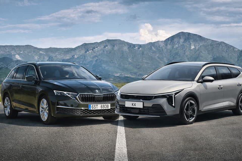 Boj veľkých kombi sa práve začal: nová K4 Sportswagon proti Octavii Combi Extra