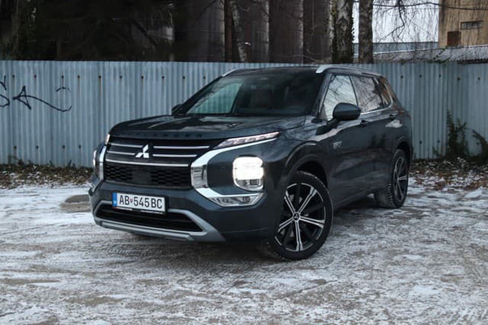 TEST: Mitsubishi Outlander - nový, väčší, silnejší, prémiovejší