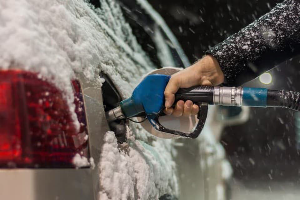 Žerie auto v zime viac? 7 príčin, ktoré nie sú len o mraze