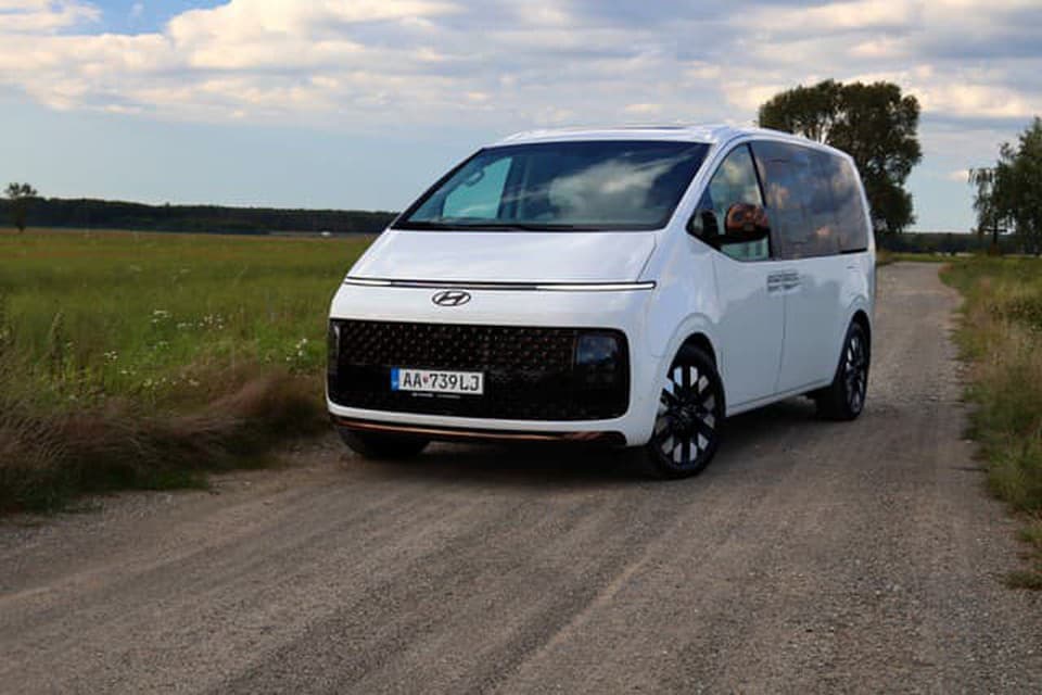 TEST: Hyundai Staria HEV - hyperpohon zapnúť