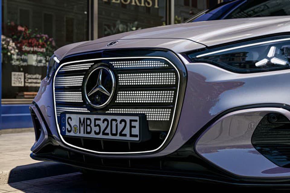 FOTO: Nový Mercedes Triedy C 2026 - dynamickejší a pokročilejší, než doteraz