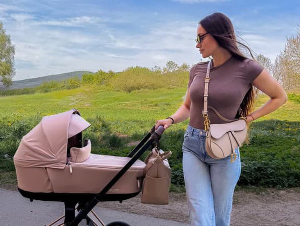 Aj vaše bábätko neznáša kočík? Skúste trik známej influencerky!