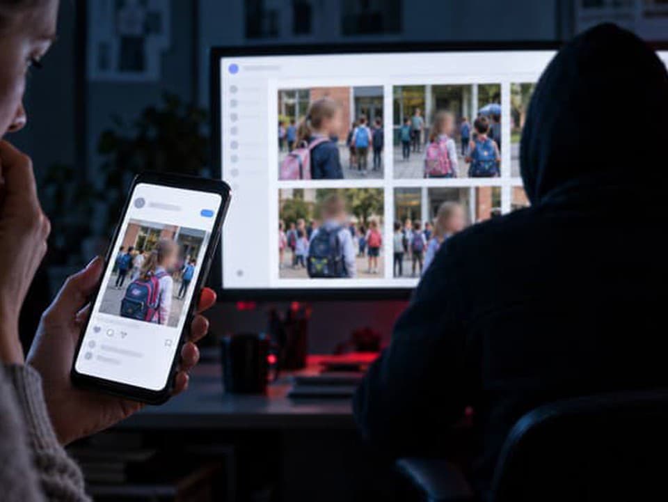 ŠOKUJÚCE video polície: Muž zneužíva fotografie detí, ktoré rodičia zverejnili online