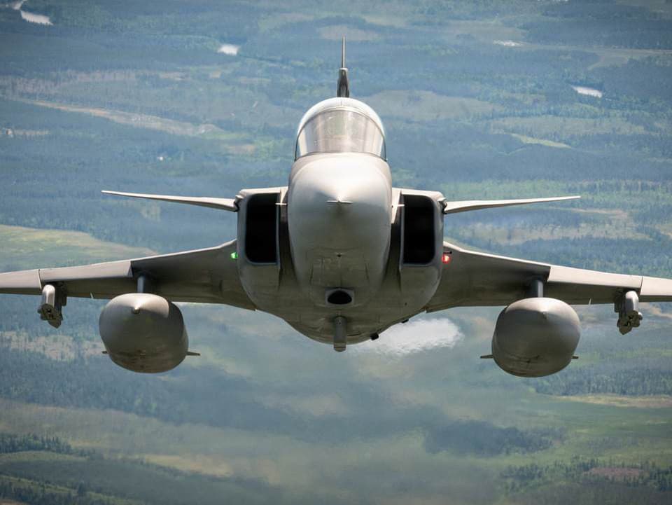 Fínsko požiadalo Švédsko o pomoc. K hranici s Ruskom pošle Gripeny a vojenské lode