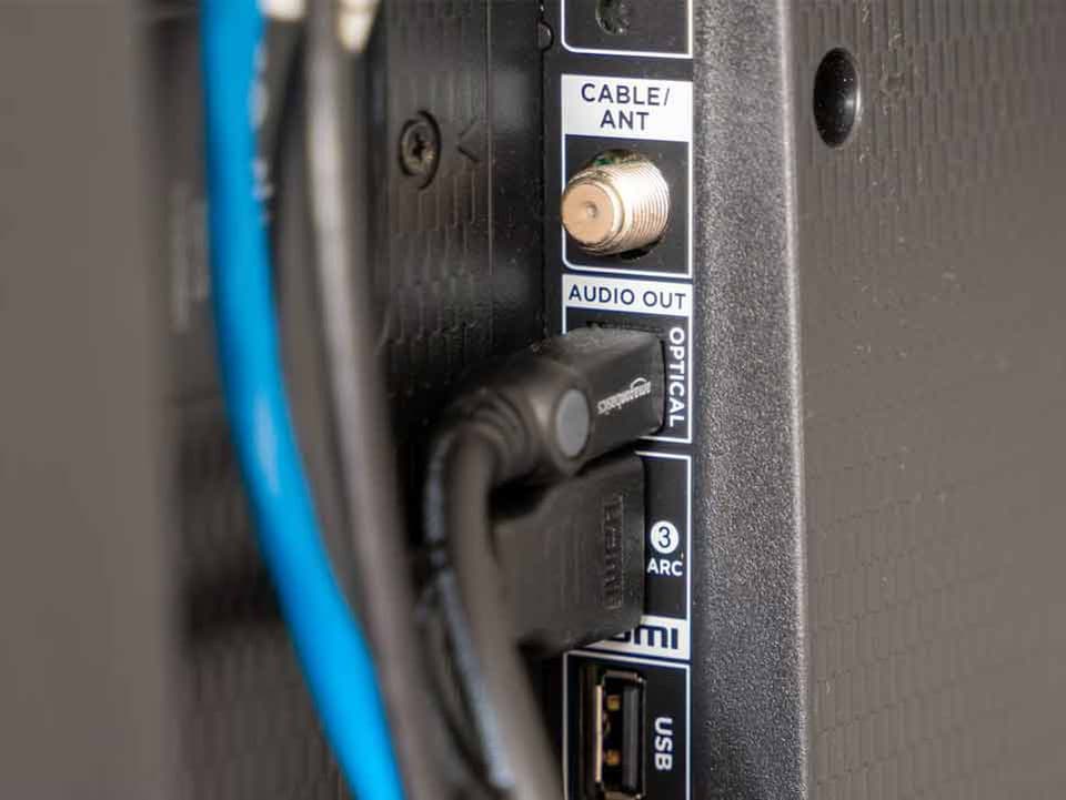 HDMI, DisplayPort alebo USB-C? Ak používaš nesprávny kábel, obraz môže byť horší, než by mal byť
