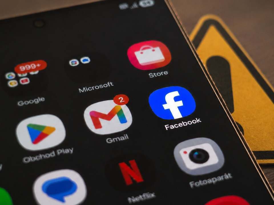Podvodné reklamy na Facebooku a Instagrame šírili Android malvér. Ten sa mohol dostať až k bankovým údajom