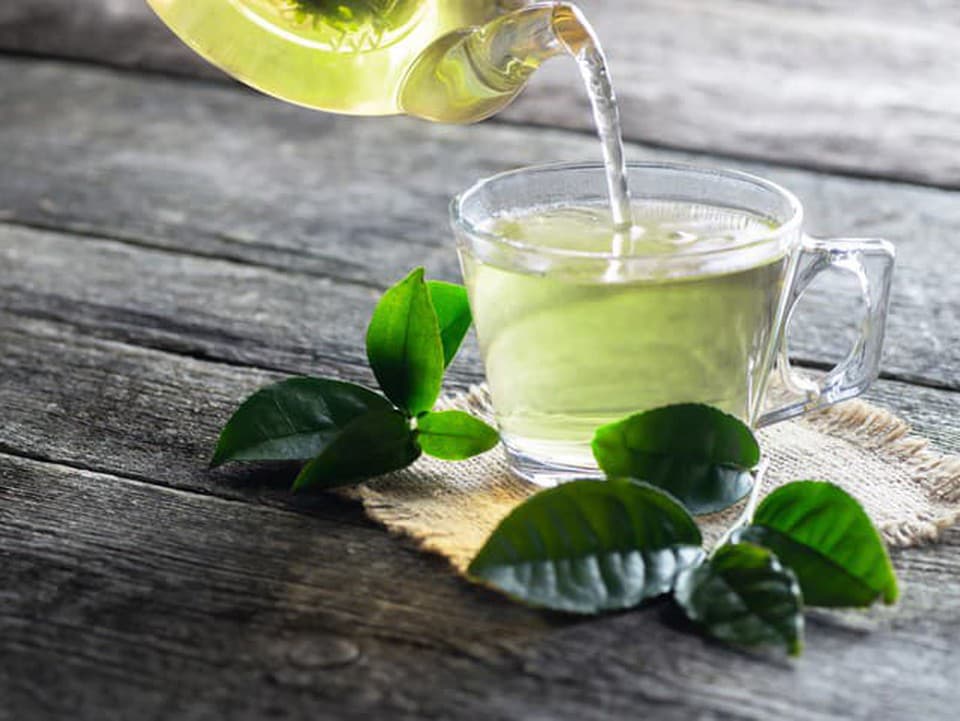 Pijete zelený čaj? 10 účinkov, ktoré môže mať na vaše telo, od cholesterolu až po pamäť