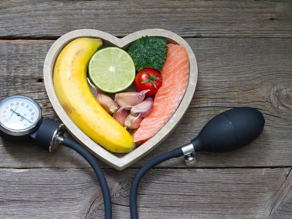18 potravín, ktoré môžu pomôcť znížiť vysoký krvný tlak prirodzene