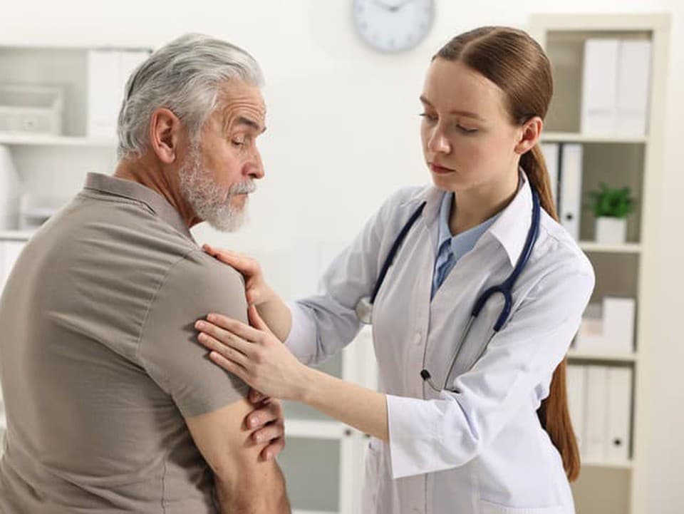 Revolúcia v liečbe artrózy? Experimentálny liek dokázal obnoviť kĺby už za niekoľko týždňov