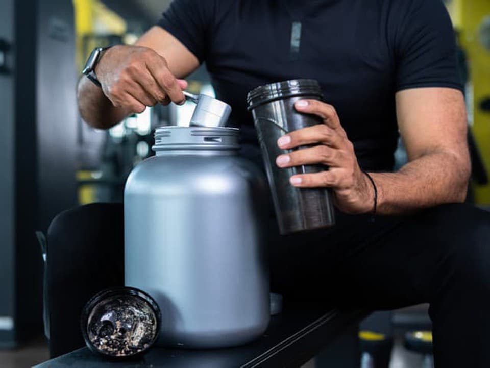 Je bezpečné užívať proteínový prášok každý deň? Takto to vidia odborníci
