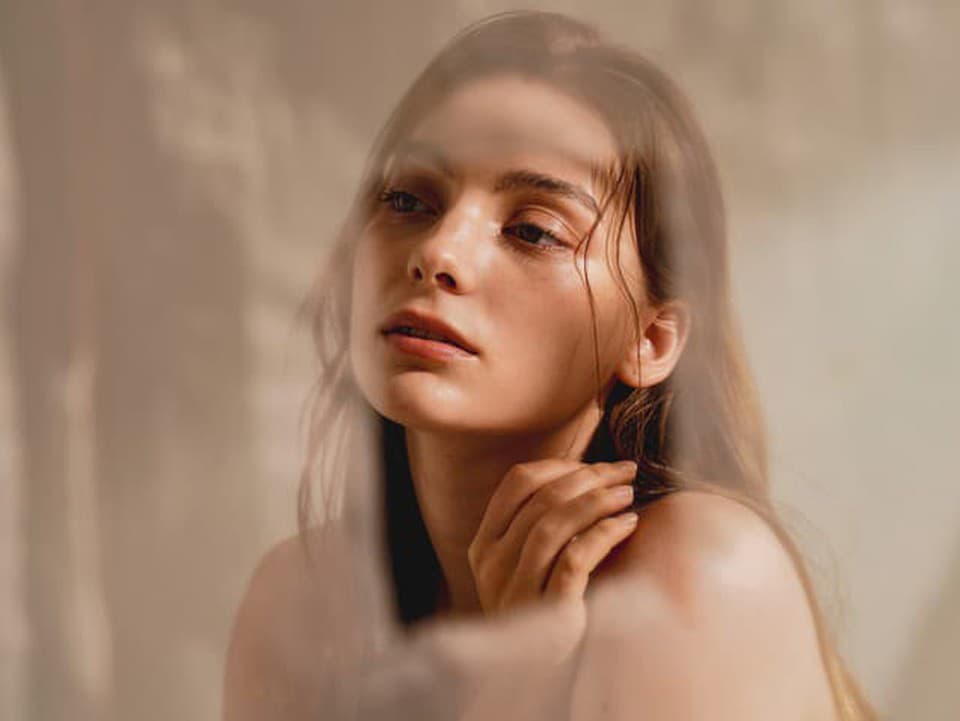 10 zlých návykov, ktoré ničia aj vašu pleť