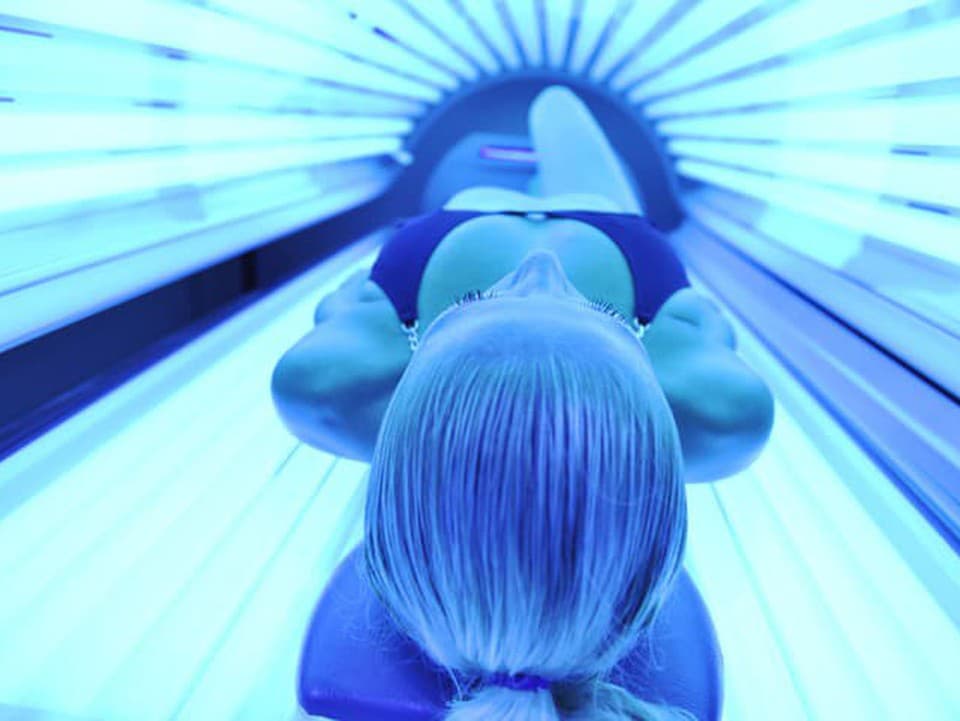 Veľká zmena na Slovensku: Opaľovanie v soláriu by malo byť dostupné len pre dospelých