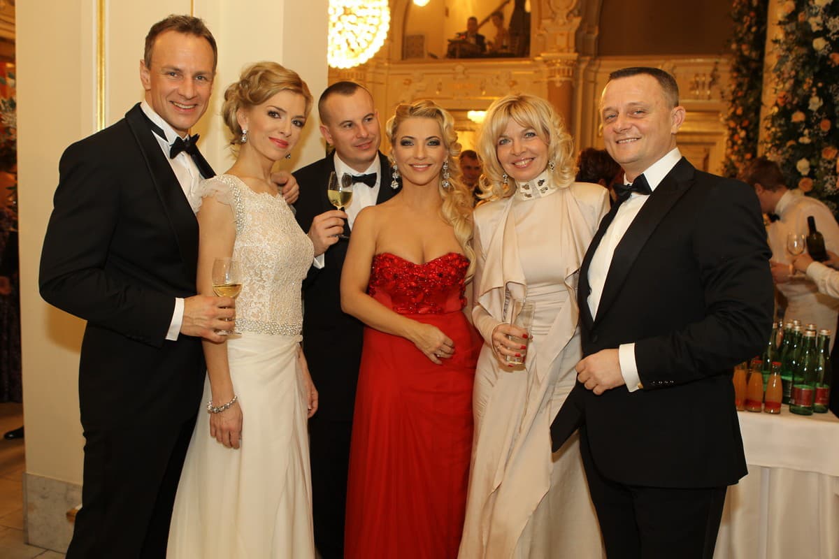 Patrik Švajda, Zlatica Puškárová,