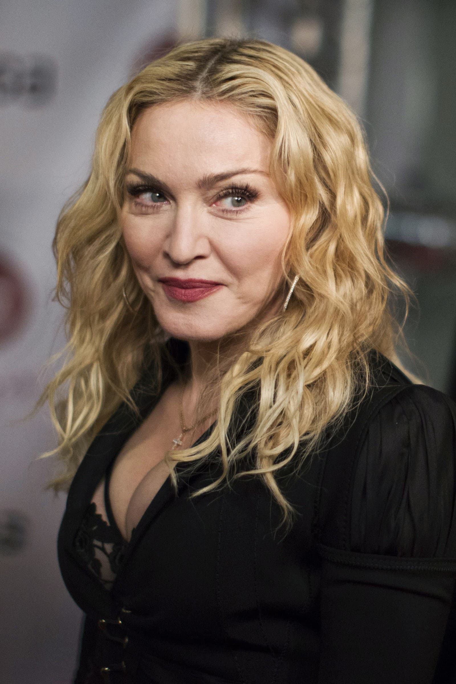 Speváčka Madonna si ide